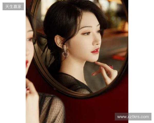 👀穿着热刺球衣！王钰栋与U22国足队友鲍盛鑫、蒯纪闻合影