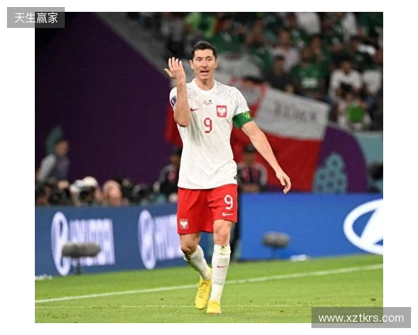 巴萨官方：莱万左眼眶骨折，将缺席对阵马竞的比赛